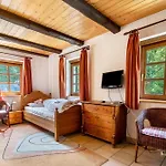 Henneberg Holiday home *